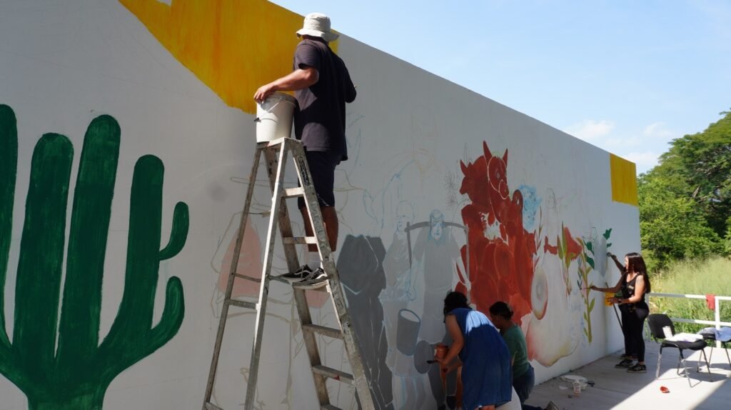 MURAL