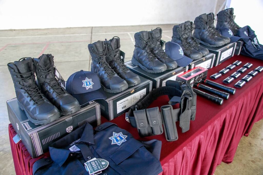 EQUIPAMIENTO POLICIAS