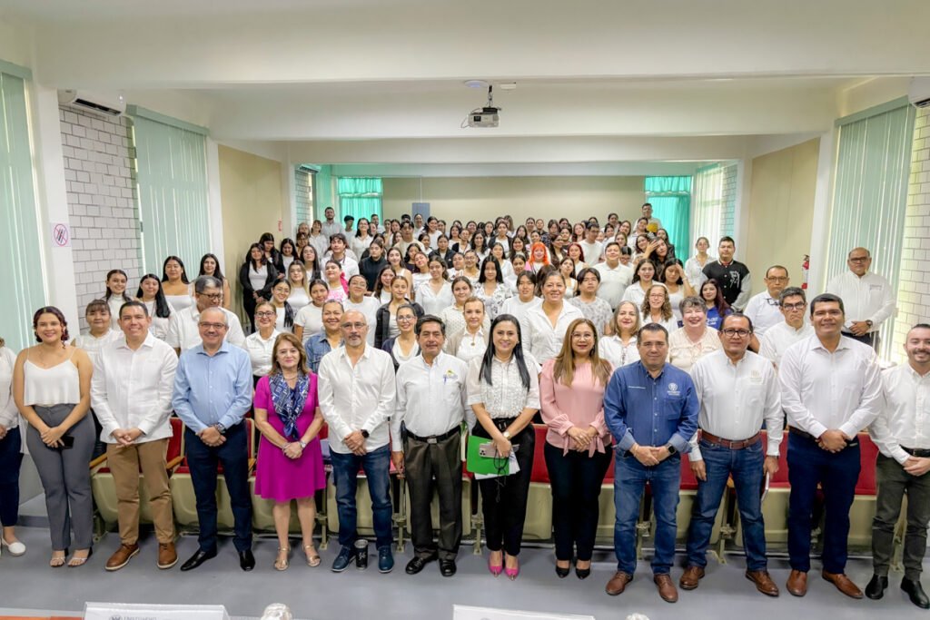 Celebra UdeC 40 años de enseñar Pedagogía en sus aulas_b