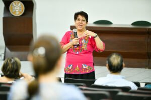 Conferencia inicial, Aulas culturales para mayores_Blanca