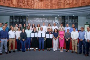 Firma de convenio UdeC-Congreso del Estado_a