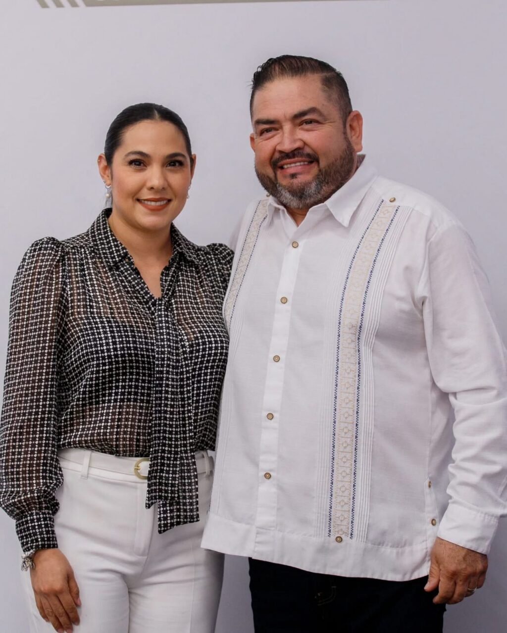 Gobernadora y titular de IEEA presentan campaña para abatir el rezago educativo en Colima