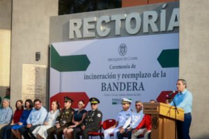 Realizan ceremonia de incineración y reposición de la bandera, en la UdeC_Rector