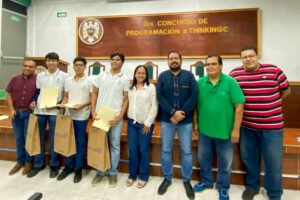 Bachillerato 16 gana primeros dos lugares en Concurso de Programación_b