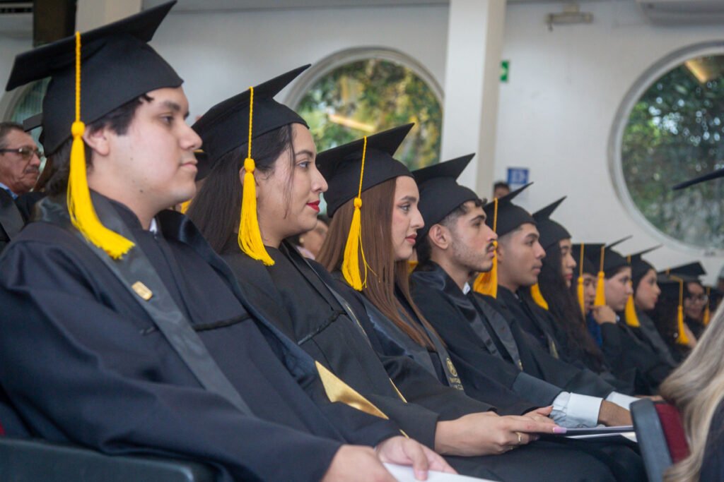 Egresan 32 nuevos gestores turísticos de la UdeC_f