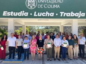 Entregan constancias a participantes del taller de intervención comunitaria_c