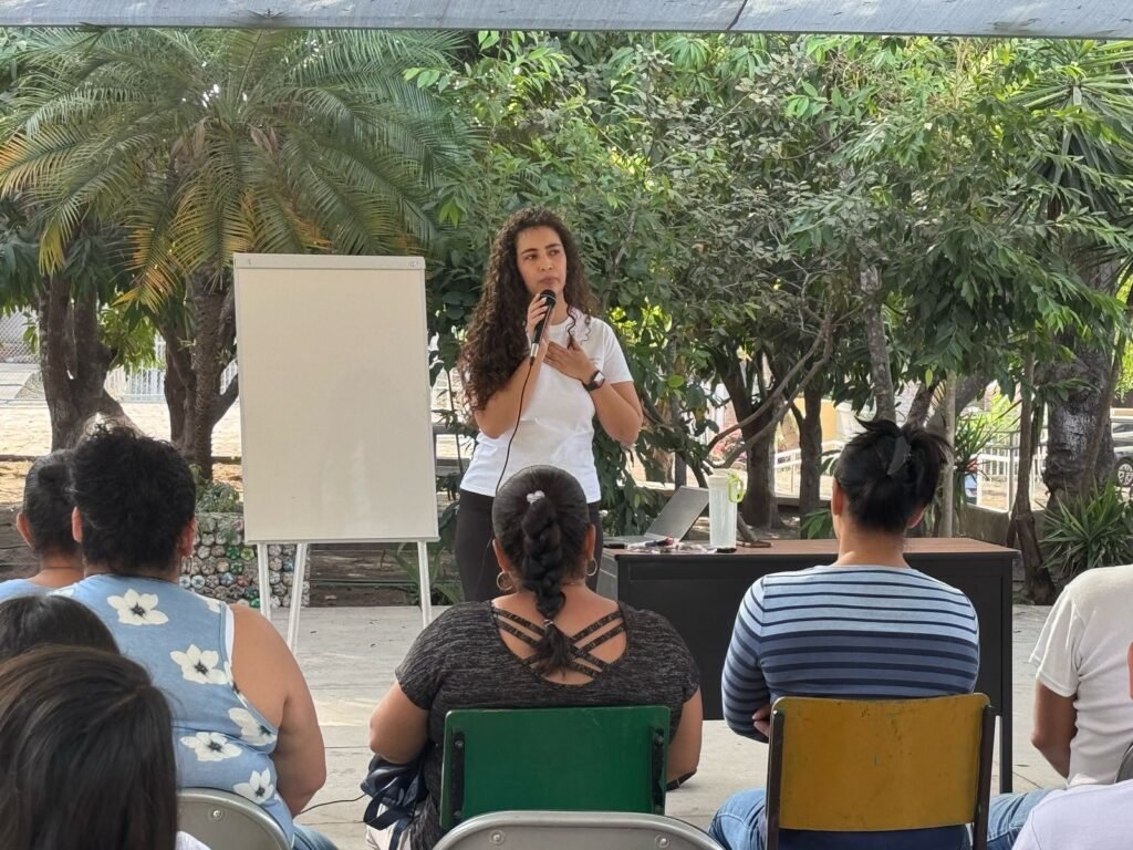 Fomenta UdeC relaciones sanas en comunidad de Chiapa_Mariana