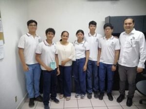 Ganadores del concurso Silvia Torres de física y matemáticas_b