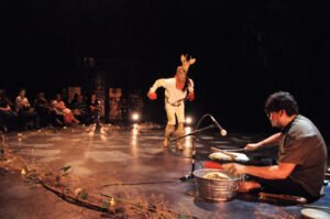Ovaciona público presentación de Juya Ania