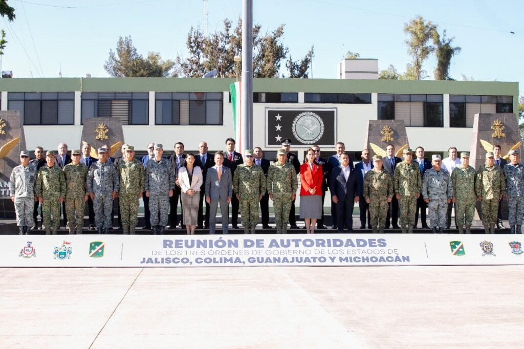 REUNIÓN CON AUTORIDADES