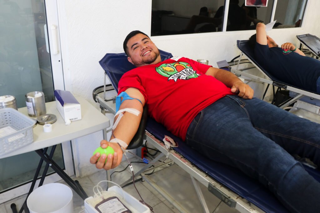 Realiza UdeC Jornada 25 de donación de sangre, en Manzanillo_a