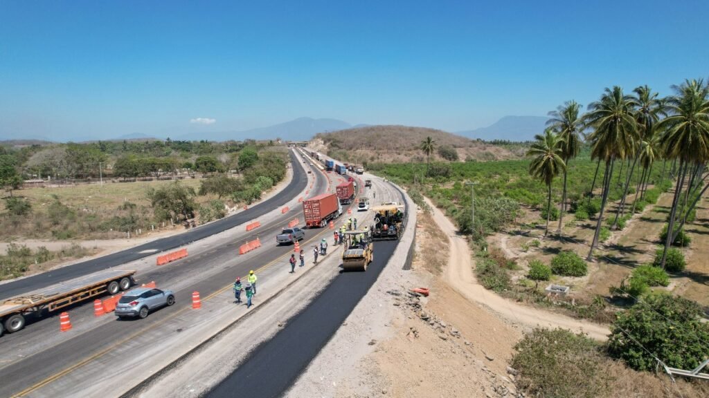 SEIDUM autopista Colima-Manzanillo
