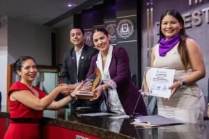 preseas a 10 mujeres colimenses por su destacada trayectoria