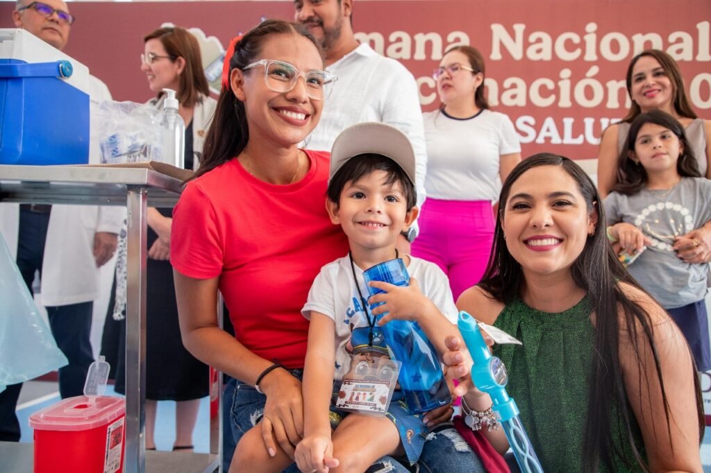 INDIRA VIZCAINO VACUNACIÓN