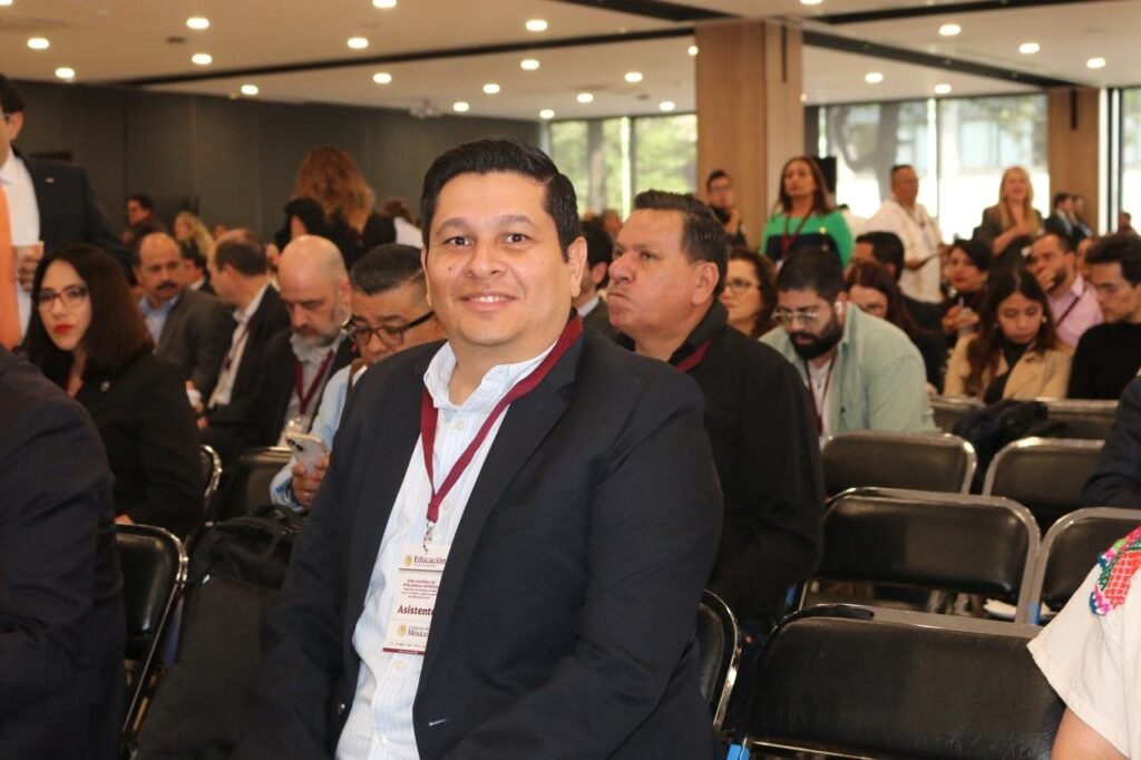 Renuevan Cátedra UNESCO en nuevas tecs de información_Gerardo