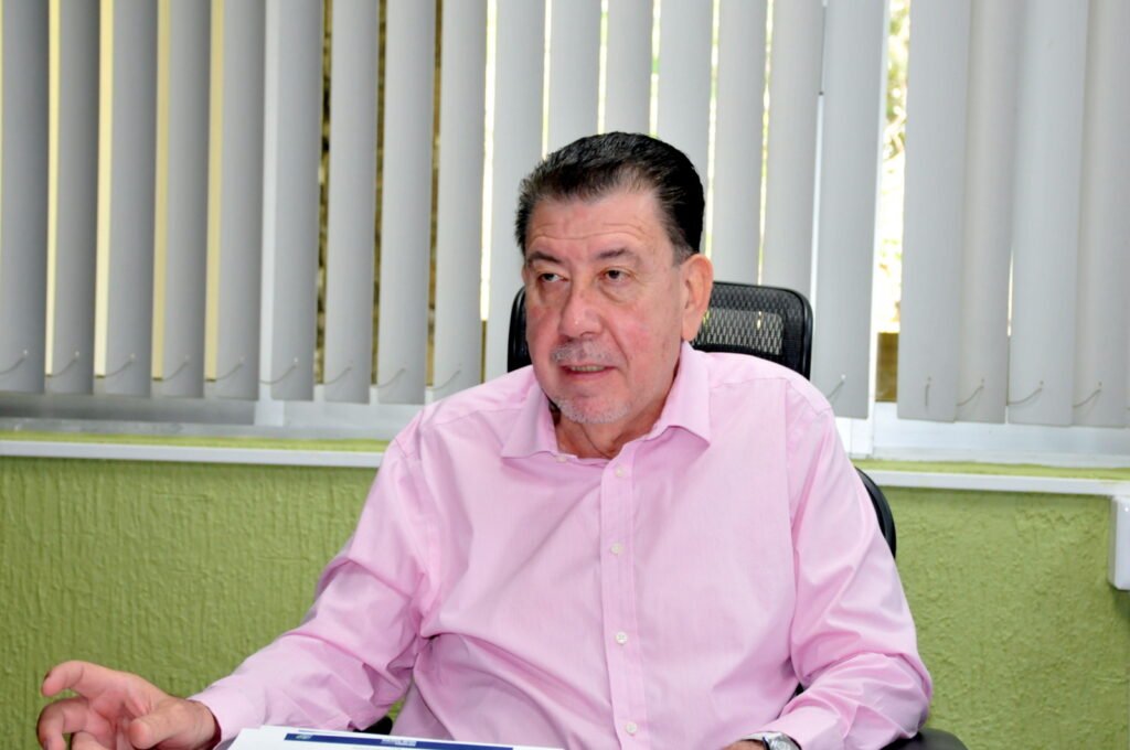 Abiertas, convocatorias para concursos de conocimiento en prepas_Martín