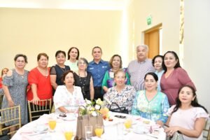 Celebran a mamás jubiladas de la UdeC, por su día_d