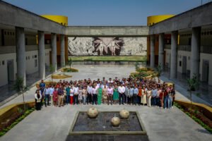 Inauguran patio central de la Facultad de Derecho_a