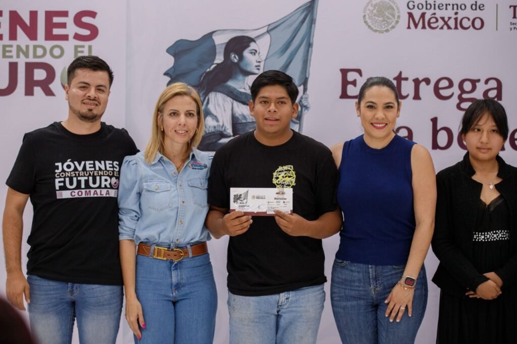 JOVENES CONSTRUYENDO