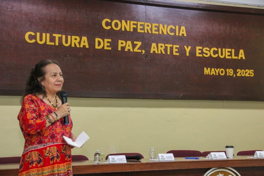 Lucina Jiménez_Conferencia sobre arte, cultura de paz y educación