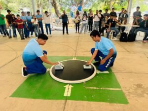 Realizan competencia de SumoBots en la FIME
