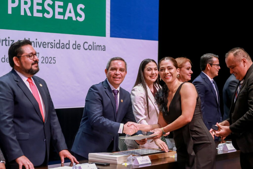 Reconoce UdeC a sus mejores docentes y trabajadores_b