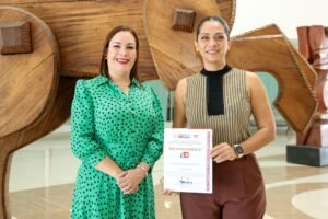 Reconoce el INFONAVIT a la UdeC como Empresa de Diez Plus_b