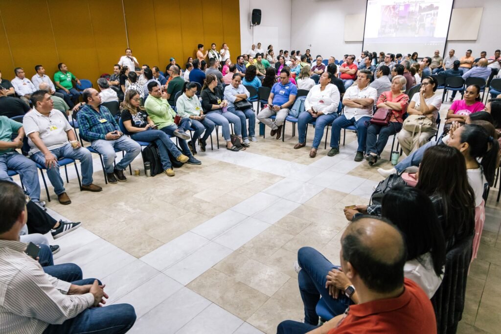 Refuerzan funcionarios UdeC capacitación en prevención y gestión e riesgos