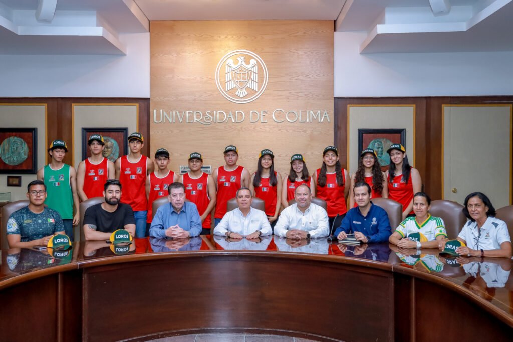 Visitan al rector seleccionados de handball de playa