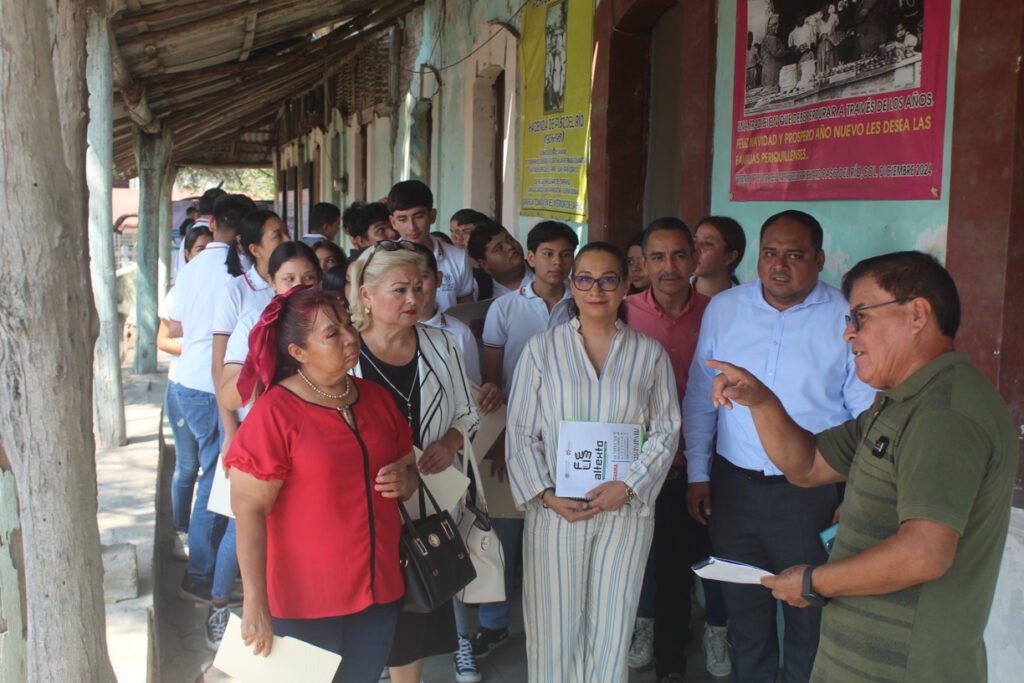 Visitan estudiantes ex hacienda Paso del Río, en Altexto 2025