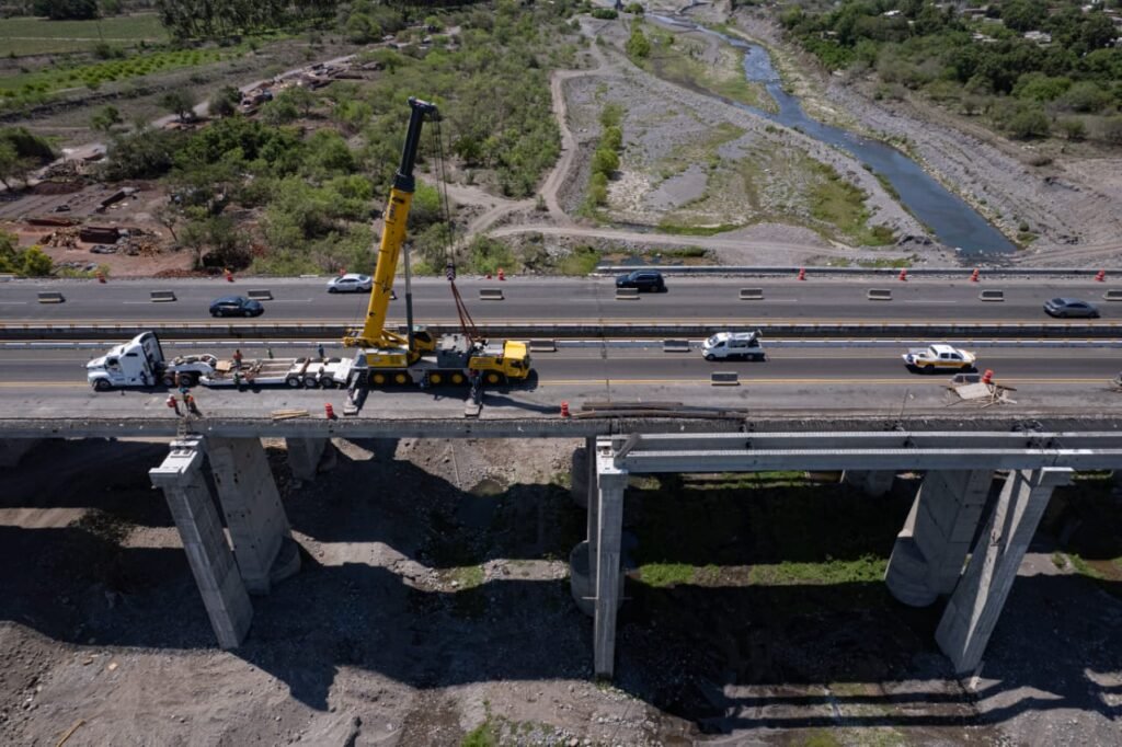AUTOPISTA COLIMA-MANZANILLO