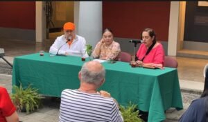 Celebran 90 anievrsario de Fernando del Paso_Hijo, Ada Karmina y Carmen