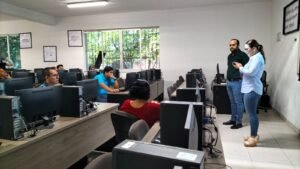 Docentes de bachillerato fortalecen sus competencias digitales