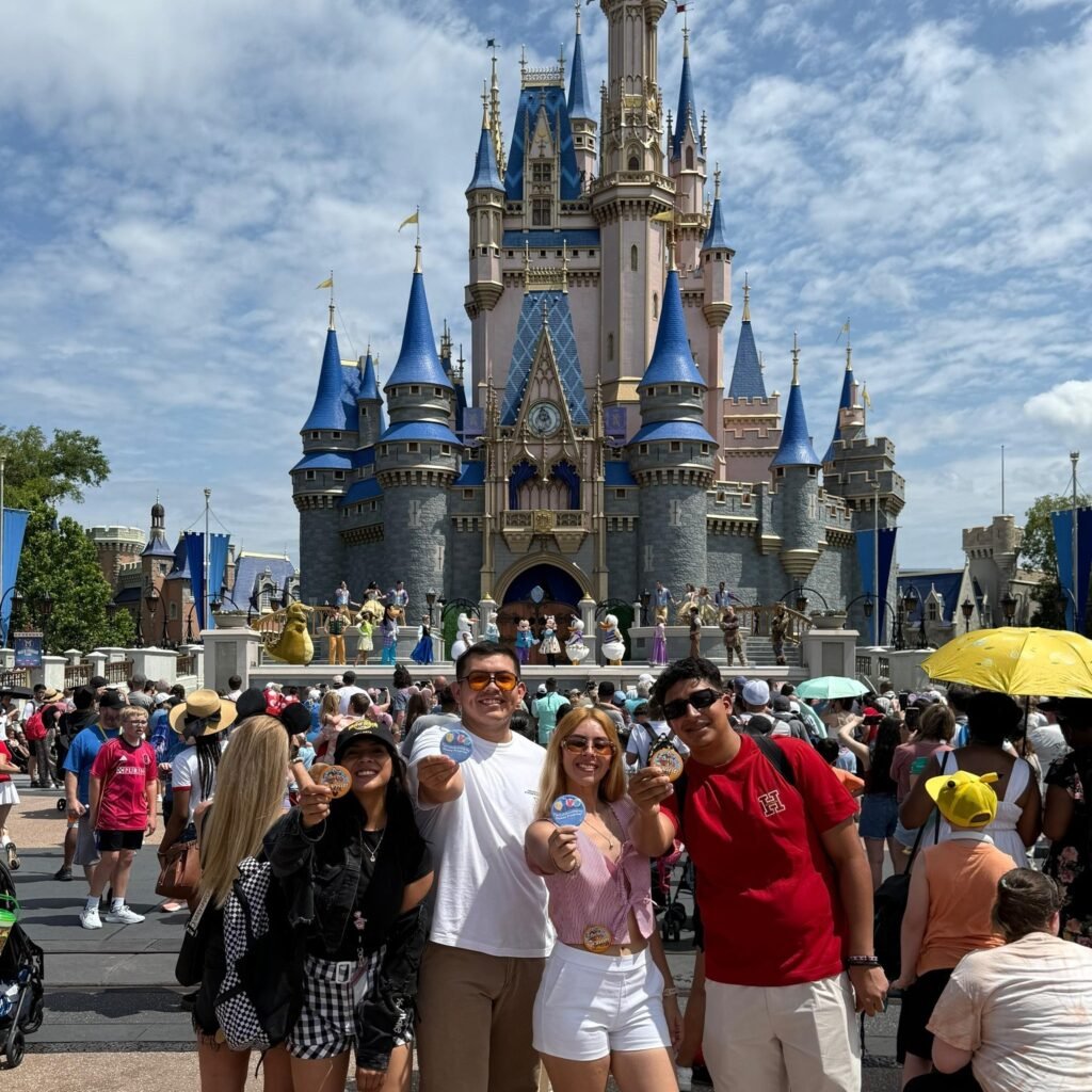 Estudiantes de Turismo UdeC, seleccionados para el Disney Cultural Exchange Program 2025_b