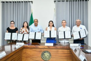Firma de convenio UdeC-ISENCO-UPN