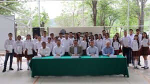 29 bachilleres egresan del Bach 29, en Tepames_c