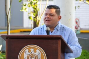 Graduación del Bach 32 de Suchitlán_Edder