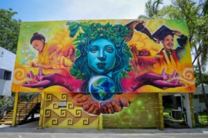 Rector inaugura el mural Alma Mater_e