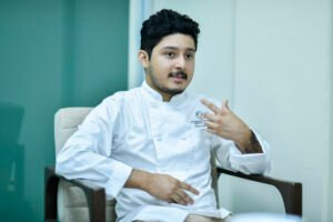 Egresado de Gastronomía comparte su experiencia en hotel de Mónaco_Yahir_a