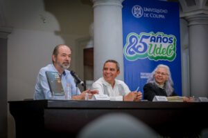 Presentan el libro No soy un robot, de Juan Villoro_a