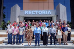 Reconoce UdeC a 45 trabajadores de confianza