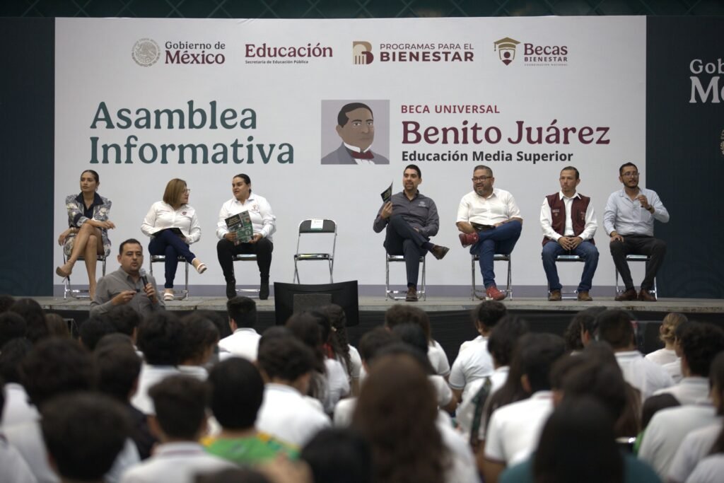 Asambleas informativas sobre beca Benito Juárez_La Villa_b