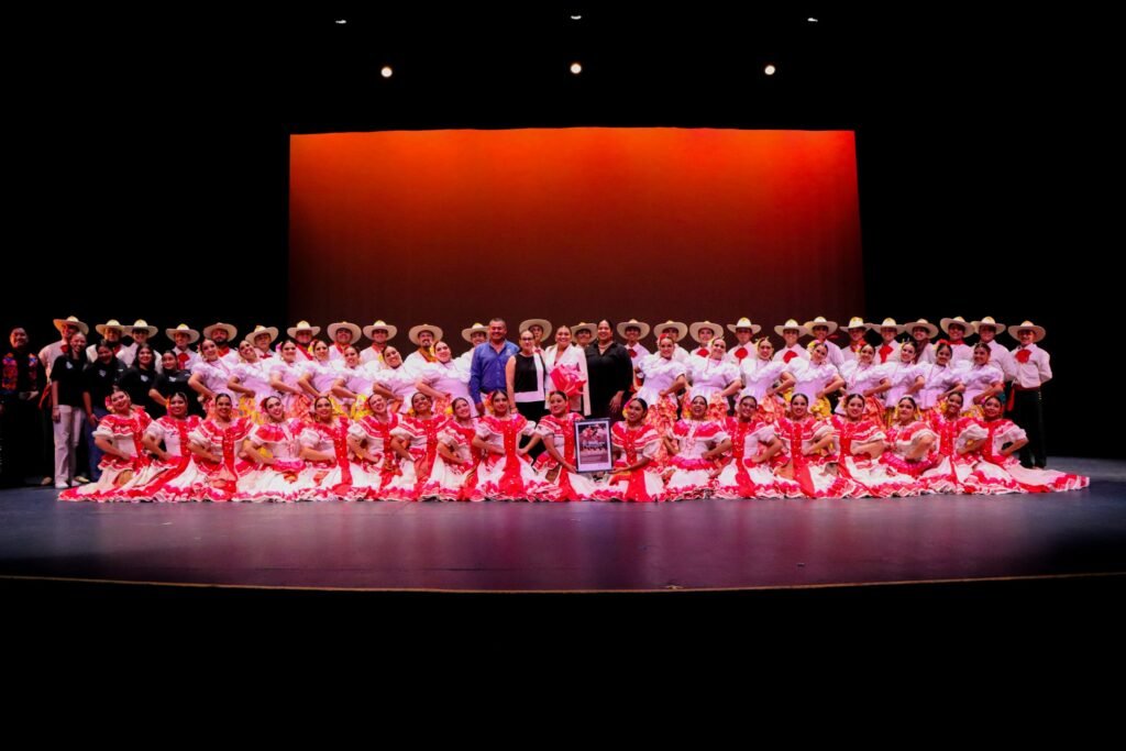 Ballet Mitoteliztli en el Teatro Universitario_d