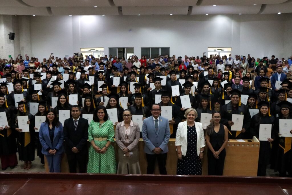 Entrega de Certificados en la FCAT