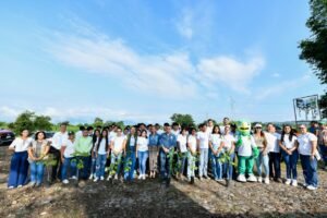 Estudiantes del Bachillerato 32 dan un respiro al medio ambiente_f