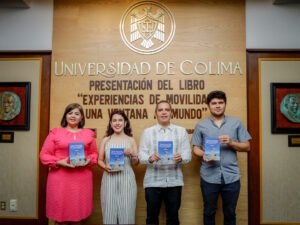 Presentan libro Ventana al mundo