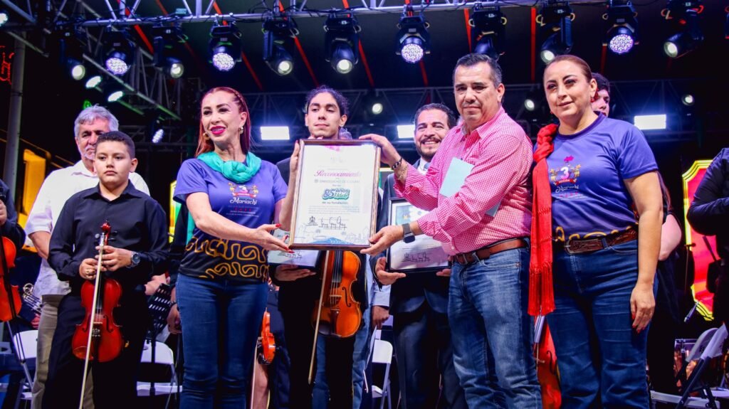 Reconoce La Villa a UdeC por su 85 años