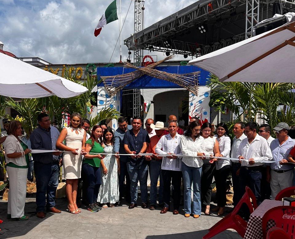 Rector asiste a inauguración del festival Coqui del chacál y chigüilín