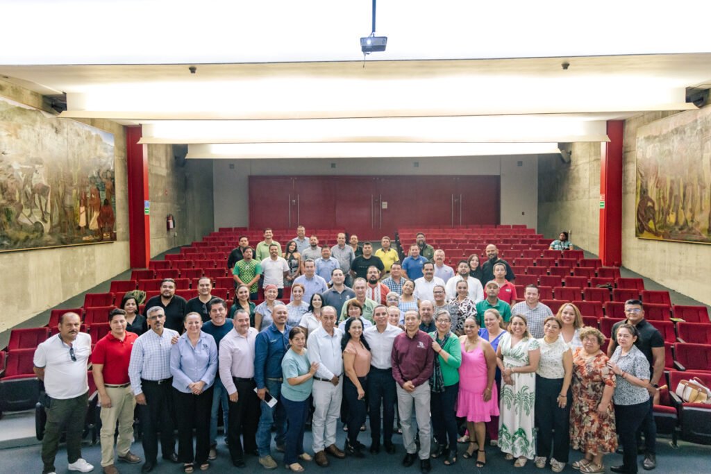 Se reúne rector UdeC con comité central del SUTUC