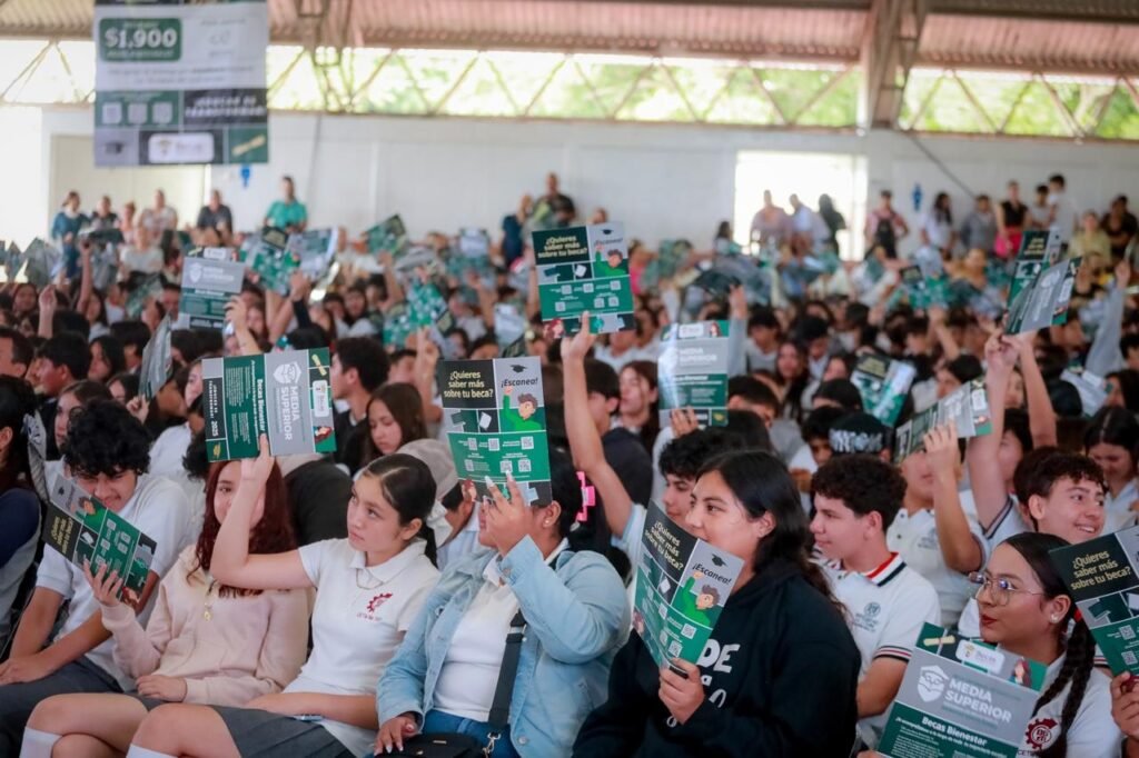 TRES asambleas informativas sobre Becas Benito Juárez